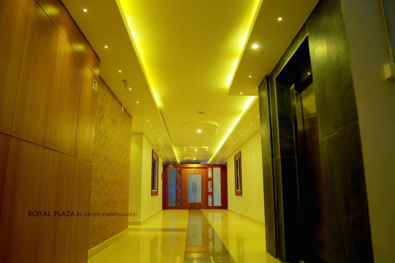 Отель Royal Plaza Residency Cheruppulasseri Экстерьер фото