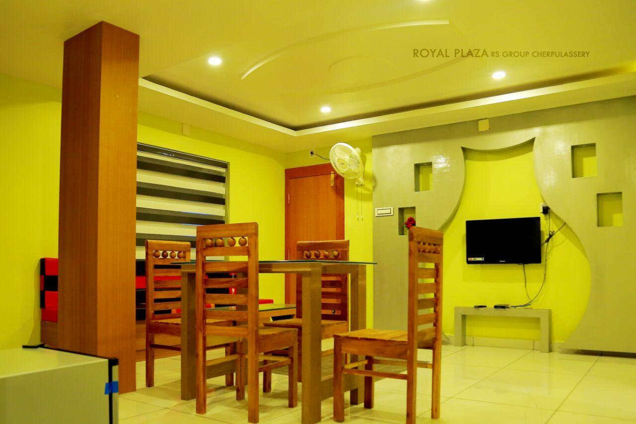 Отель Royal Plaza Residency Cheruppulasseri Экстерьер фото