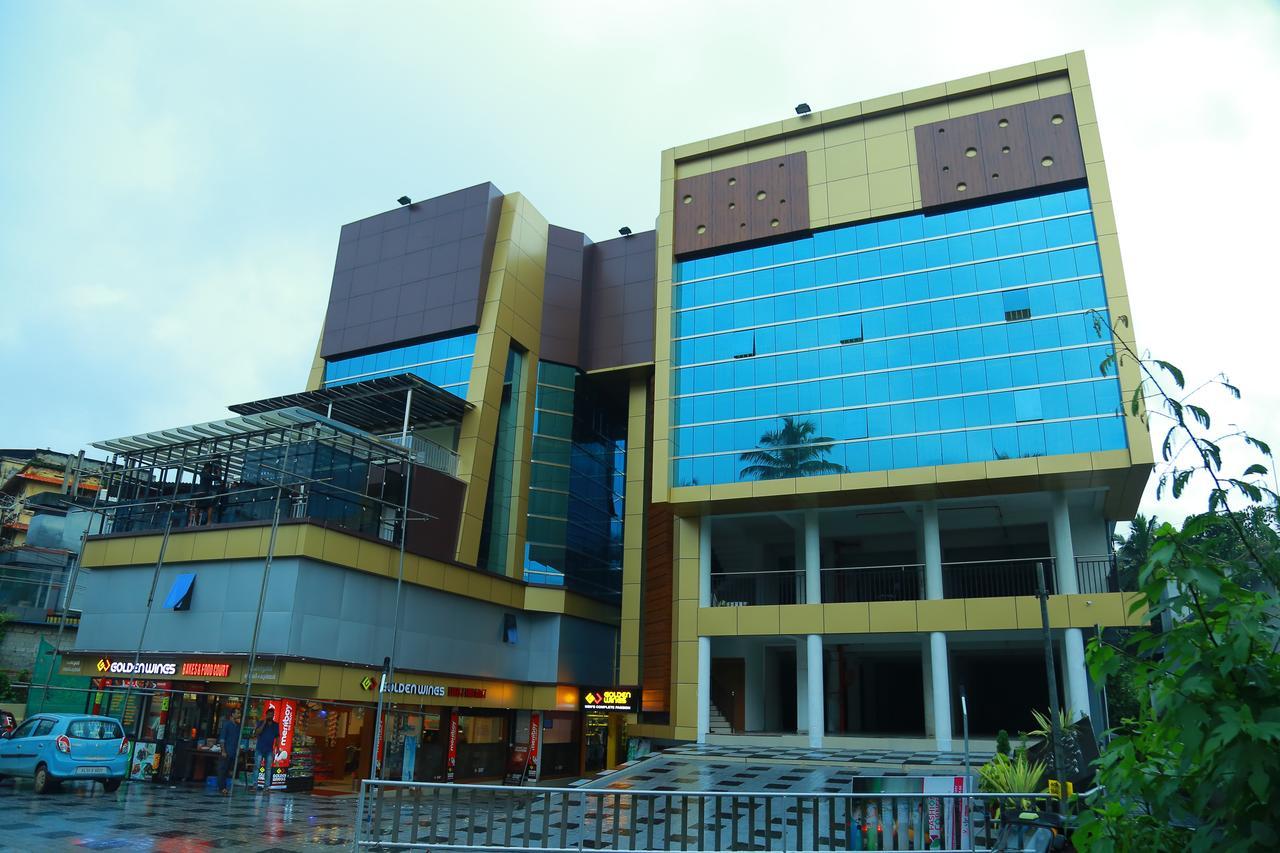 Отель Royal Plaza Residency Cheruppulasseri Экстерьер фото